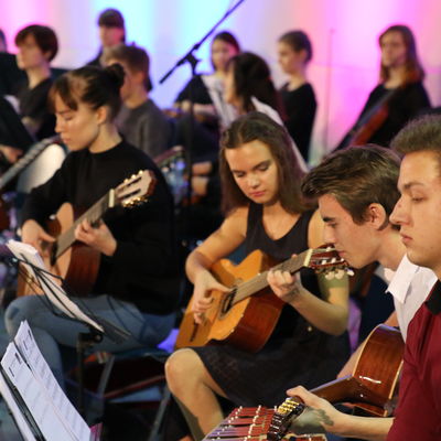 Das Jugendkammerorchester beim Weihnachtskonzert 2017.